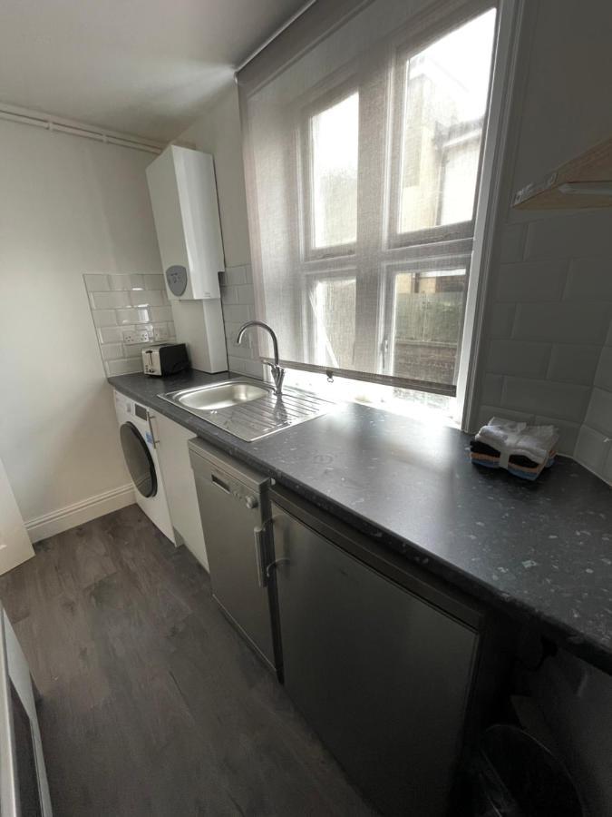 93 Charlotte Apartment Лондон Екстериор снимка